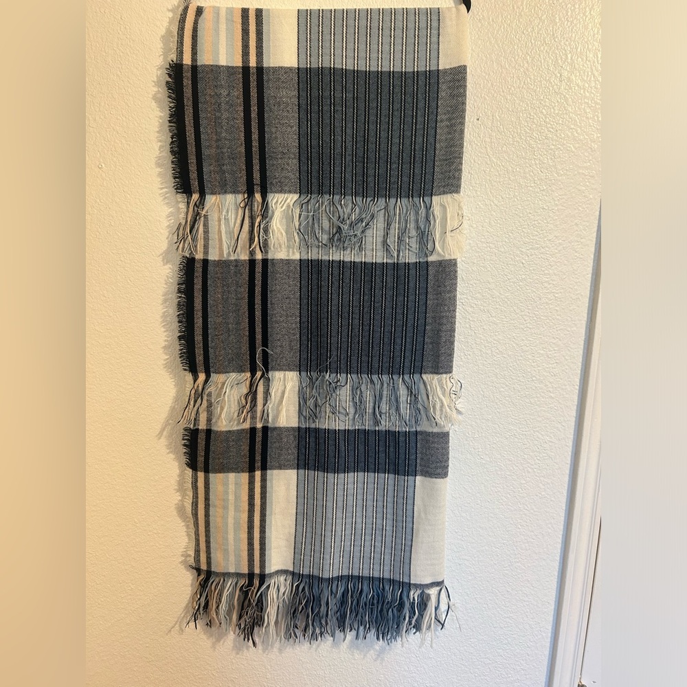 Jessica Simpson Scarf